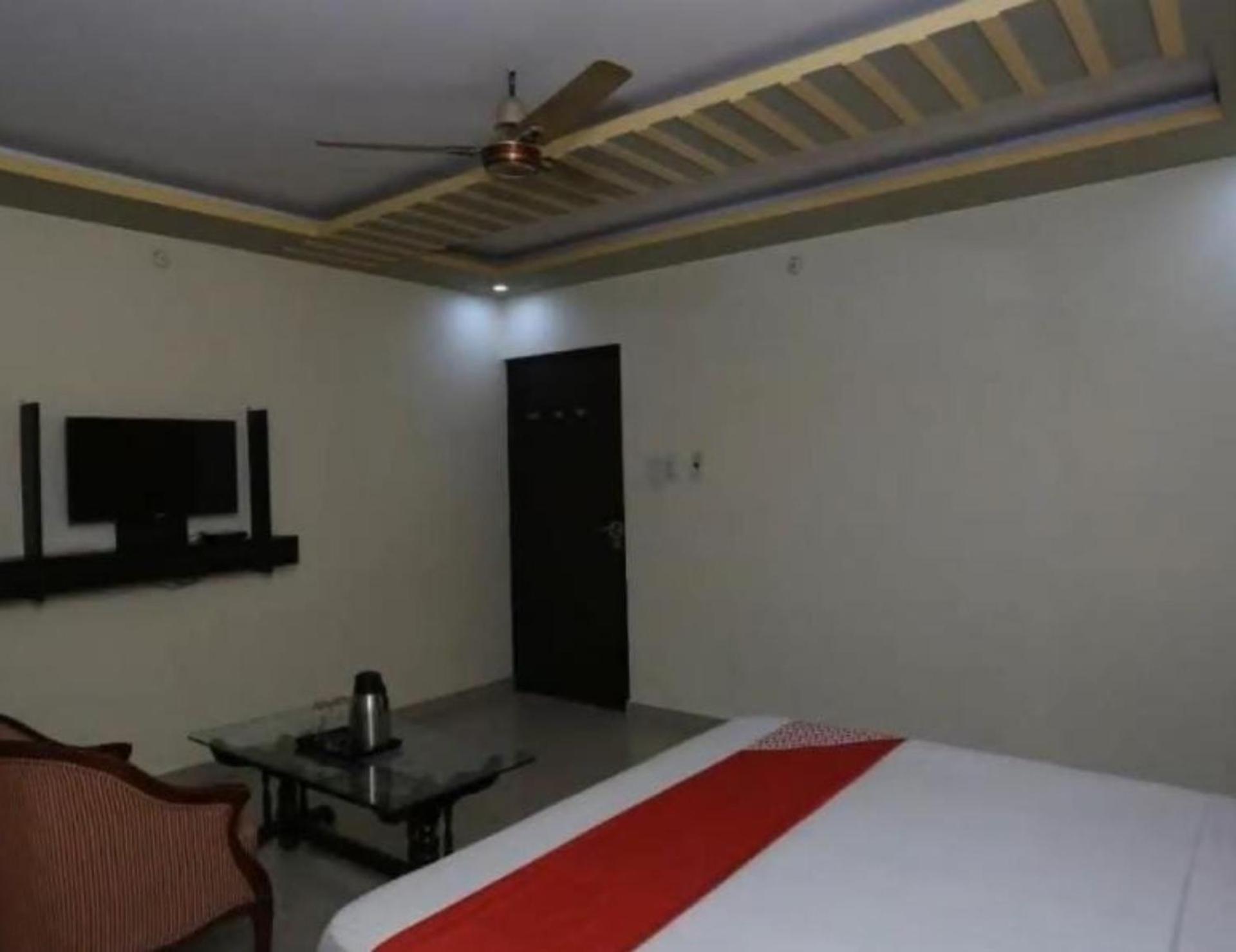 Hotel S K Palace Lucknow , Best Hotel In Lucknow , Hotel In Transport Nagar Lucknow ,Budget Hotels In Lucknow Exterior foto